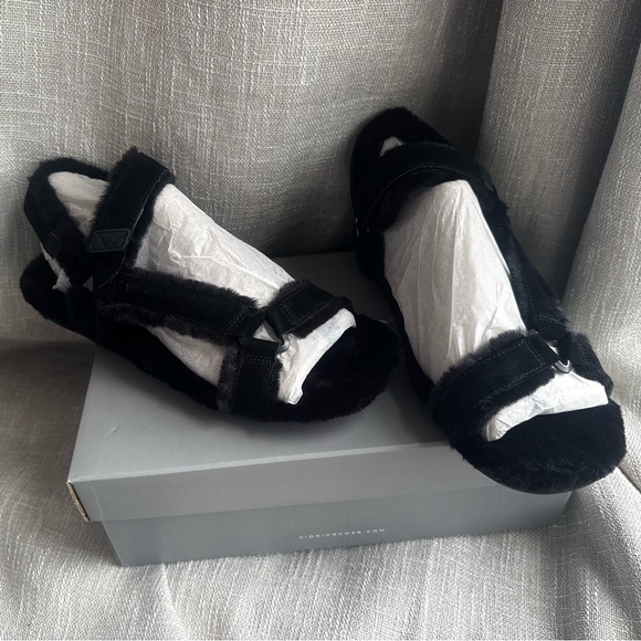 VIONIC VIVA FAUX FUR CASUAL STRAP SANDALS Size 11 $79.95 - Picture 3 of 10